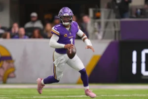 Minnesota Vikings quarterback Kyler Murray (1) rushes the ball against the Indianapolis Colts in the second half at U.S. Bank Stadium in Minneapolis on Oct. 25, 2026.